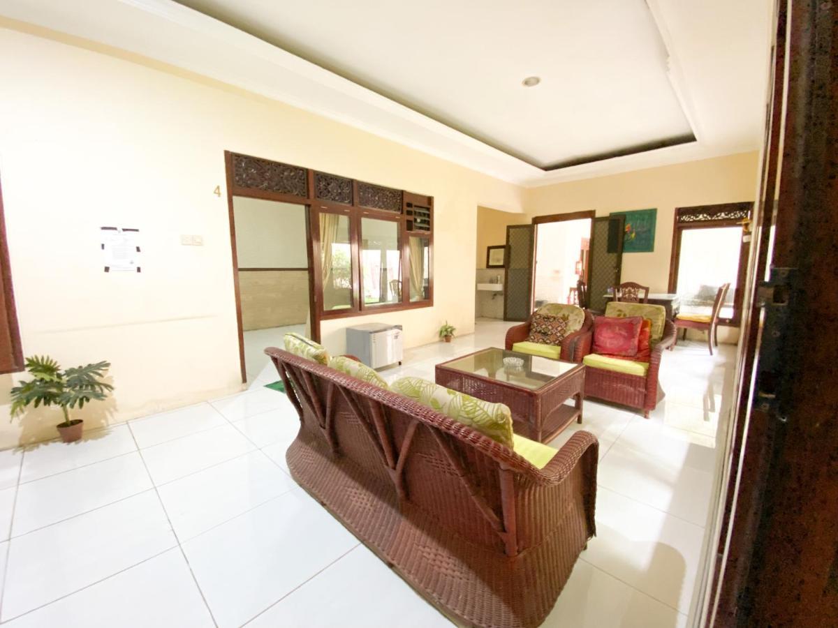 Homey Guesthouse Near Sby Zoo Syariah 수라바야 외부 사진
