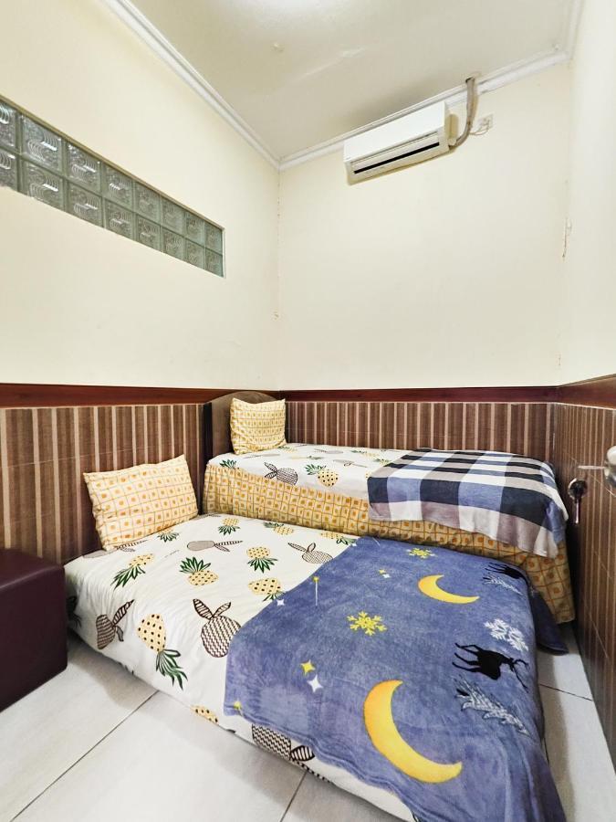 Homey Guesthouse Near Sby Zoo Syariah 수라바야 외부 사진