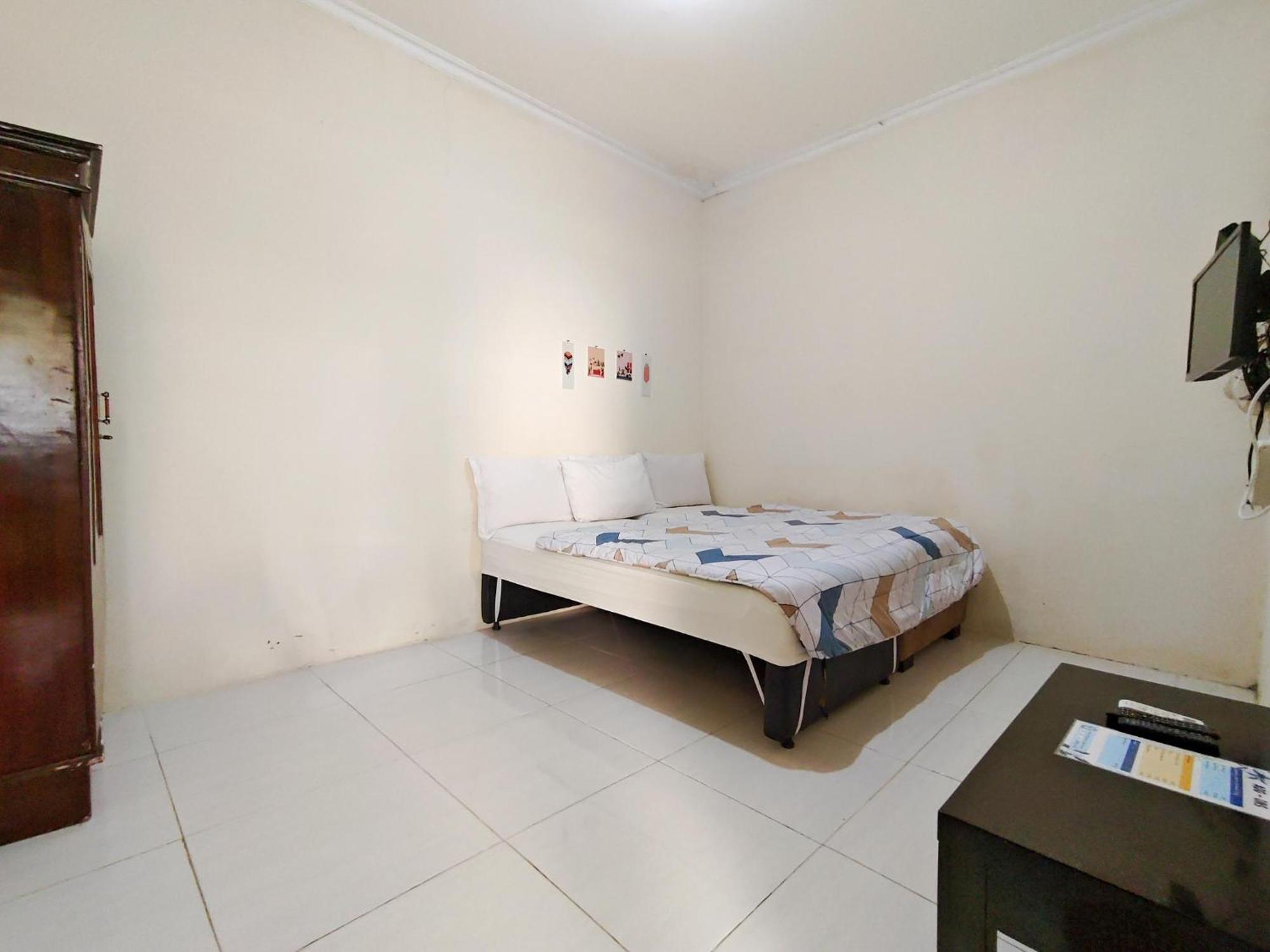 Homey Guesthouse Near Sby Zoo Syariah 수라바야 외부 사진