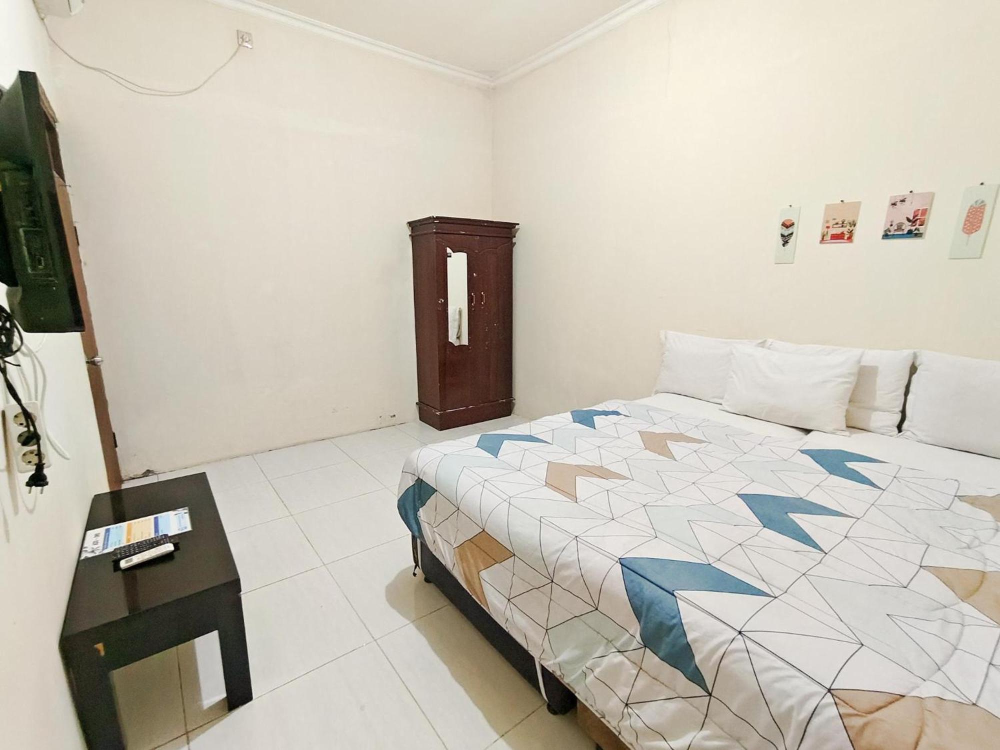 Homey Guesthouse Near Sby Zoo Syariah 수라바야 외부 사진